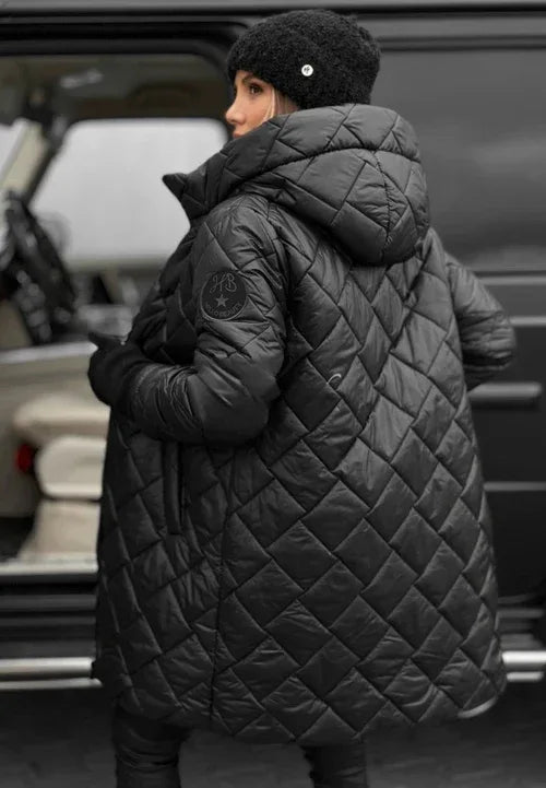 Linda | Elegant Quilted Down Jacket with Hood