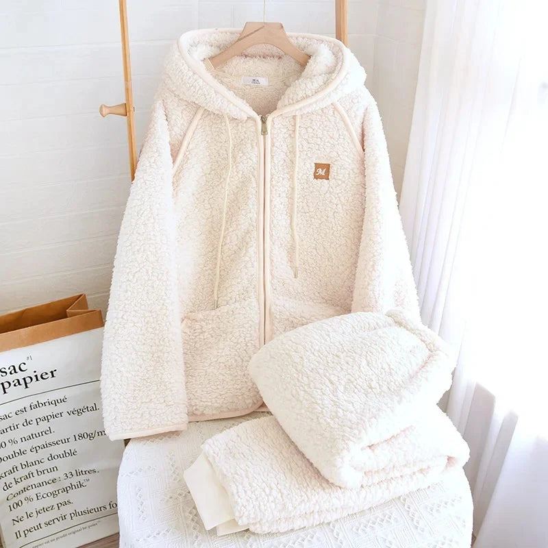 Lama I Winter coral fleece