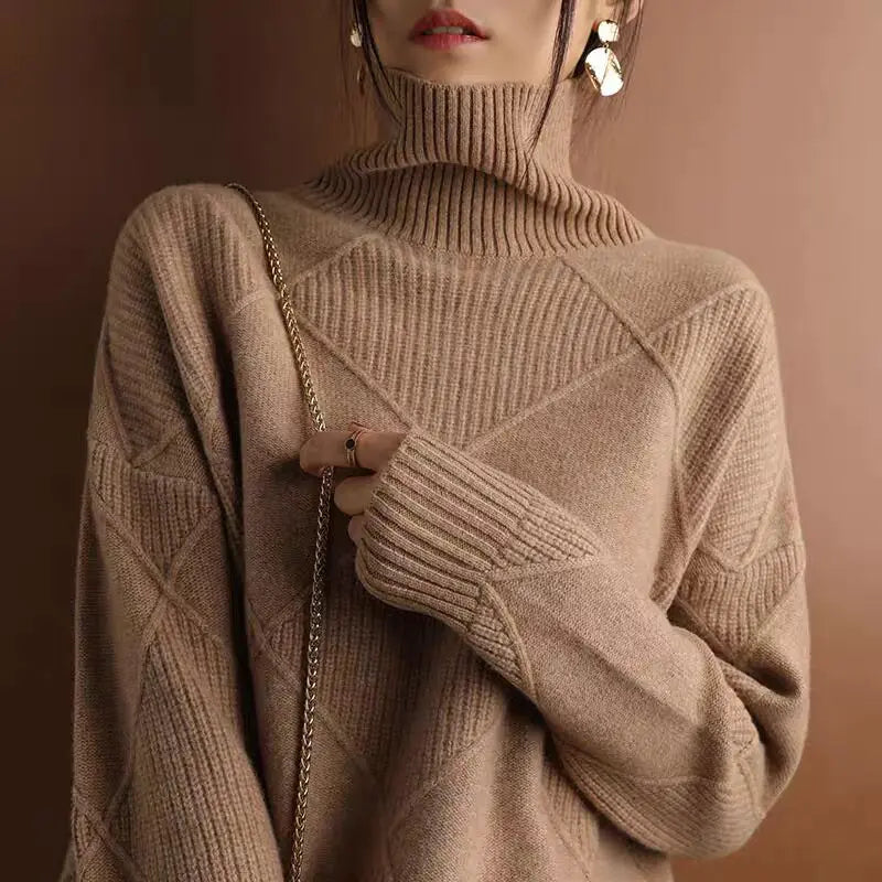 Elowyn London | Cashmere Geometric Knit Turtleneck