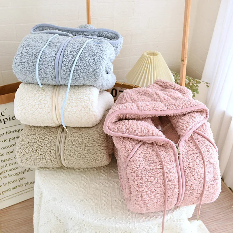 Lama I Winter coral fleece