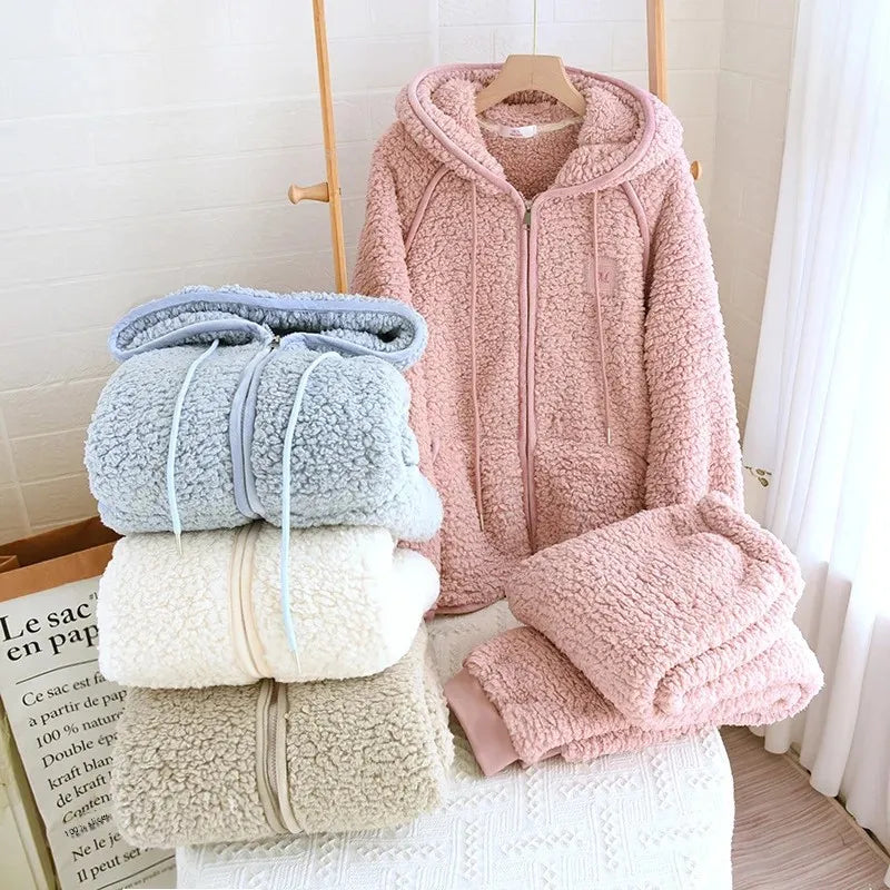 Lama I Winter coral fleece