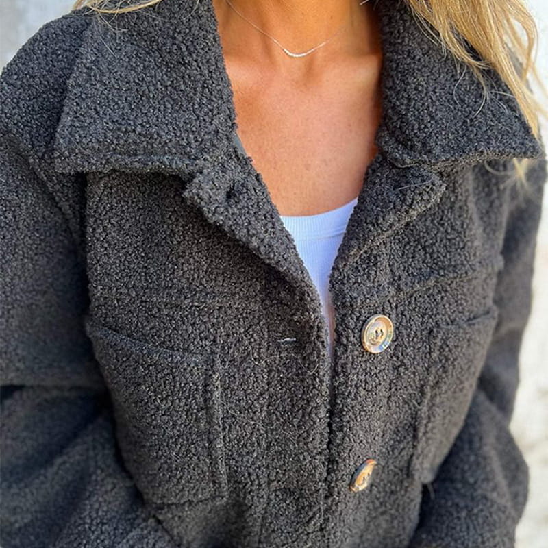 AUBREY - Cozy Button-Up Jacket